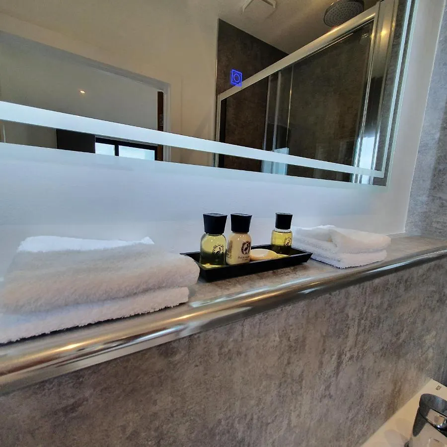Apartment Central Penthouse With Hot Tub & Views 24 Cheltenham United Kingdom