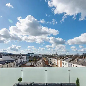The Burton Penthouse By Fortuna Apartment